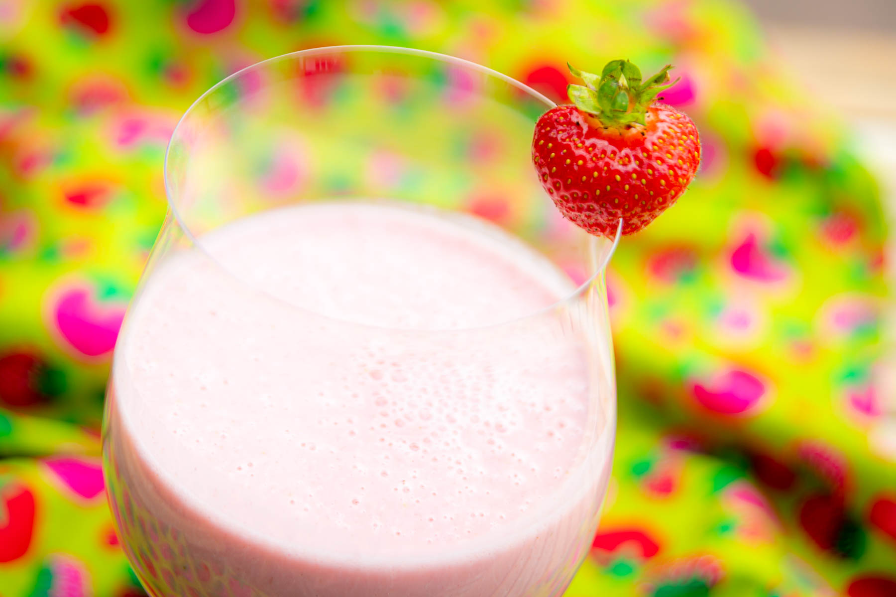 veganer Shake mit Erdbeeren